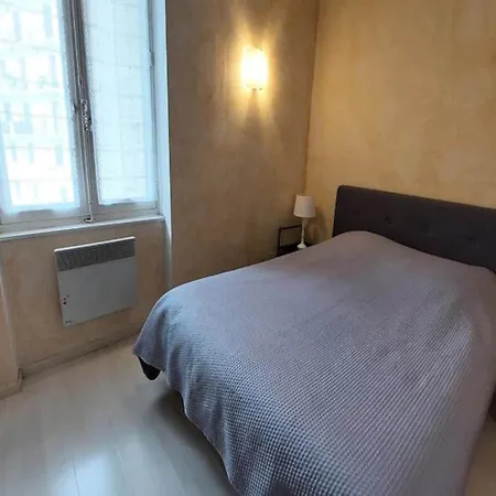 Apartment 2 For 3 People